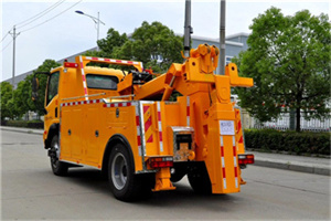 镇康高速路拖车费